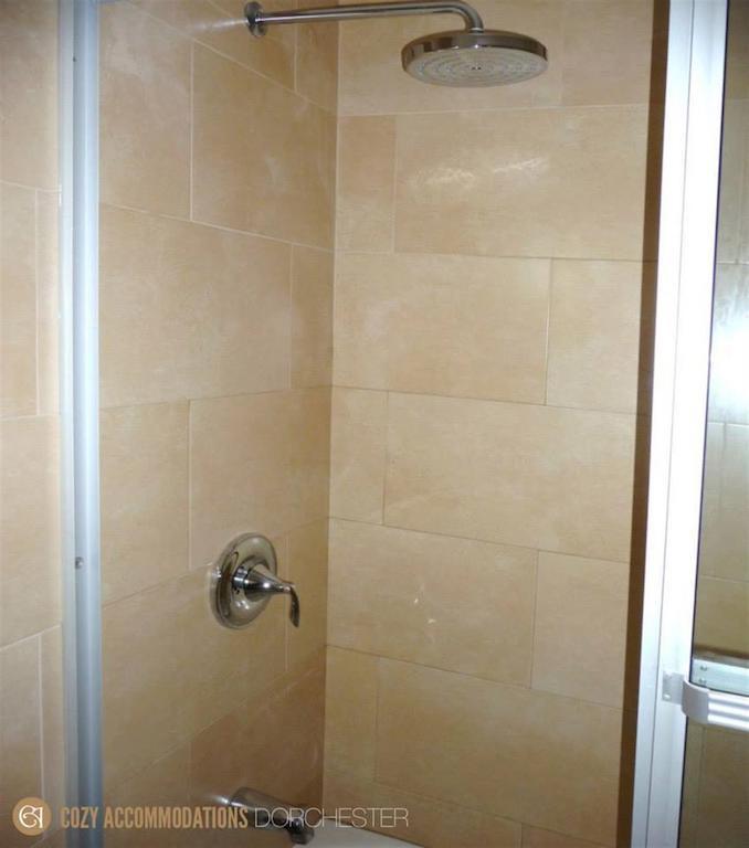 Cozy Accommodations - Dorchester City Line Kingston Room photo